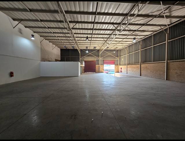 400M² WAREHOUSE TO LET IN MEADOWDALE